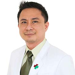 dr. Denny Wellyam Sigarlaki, Sp.A, M.Sc 